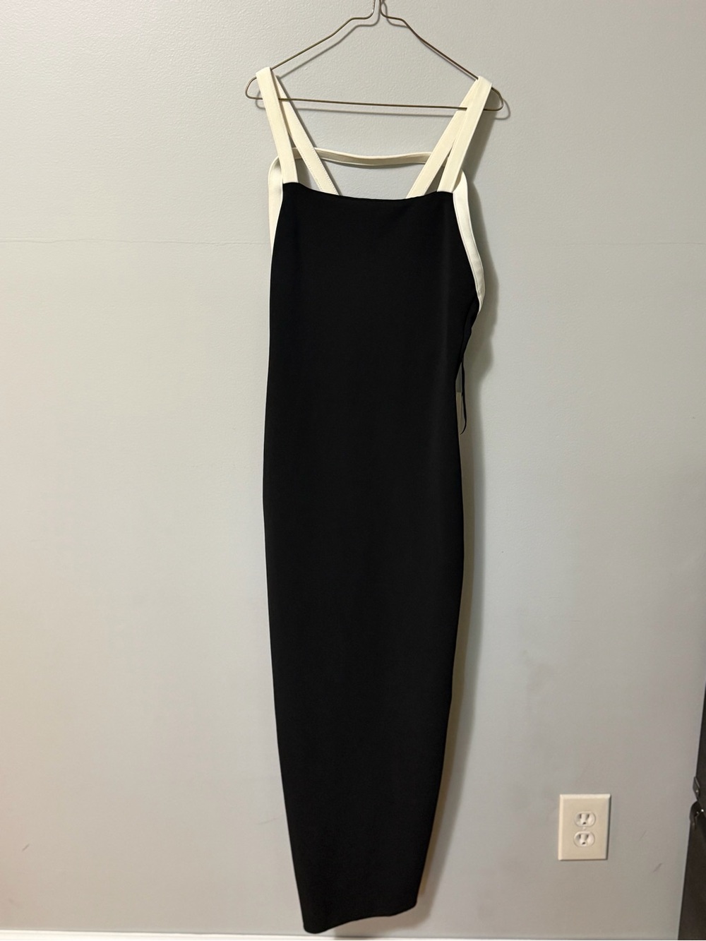 NWT Zara Sculpt Fabric Maxi Dress M Black Ivory Open Back Bow Strappy